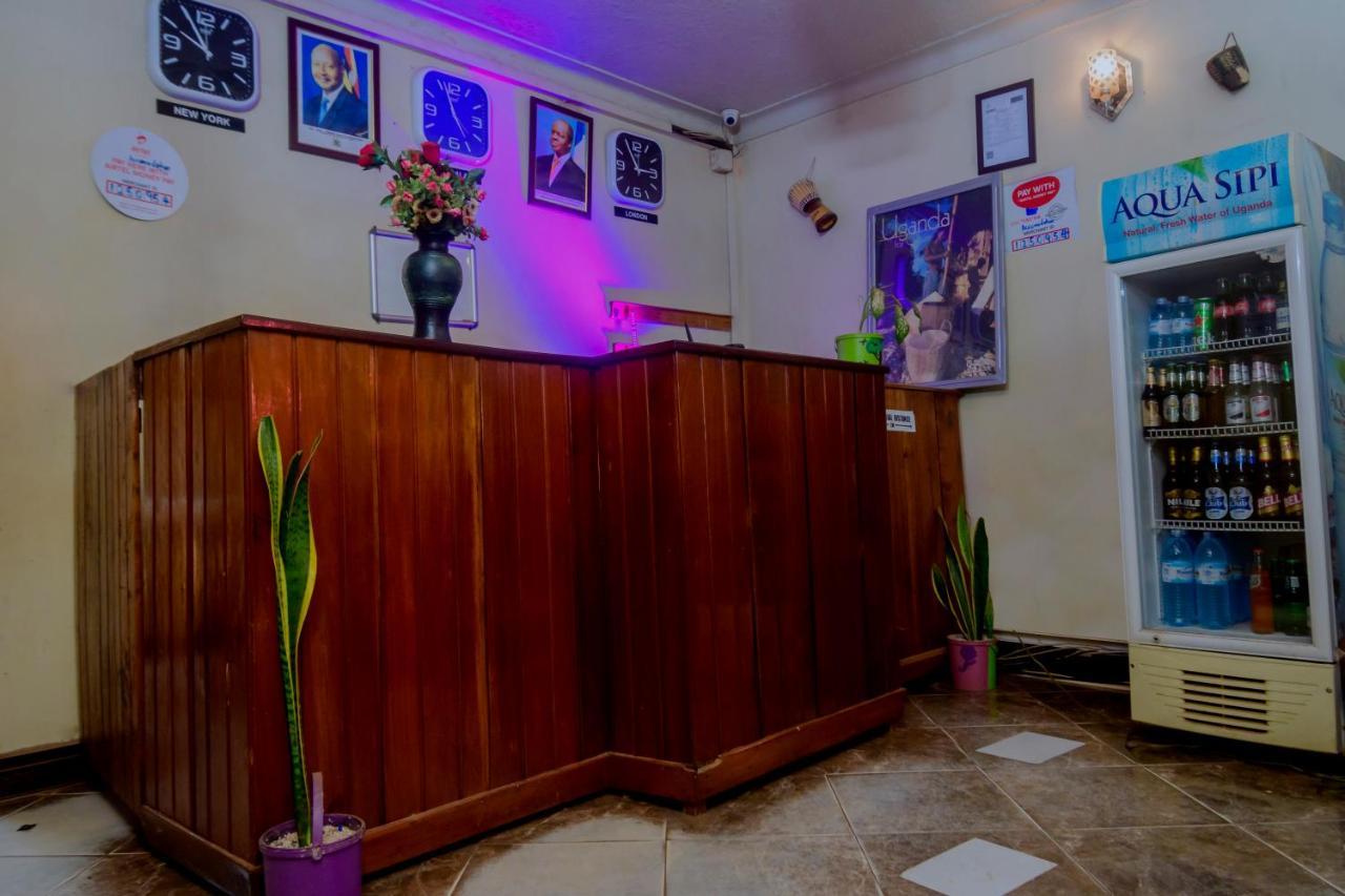 Royal Lake View Gardens Kampala Exterior foto